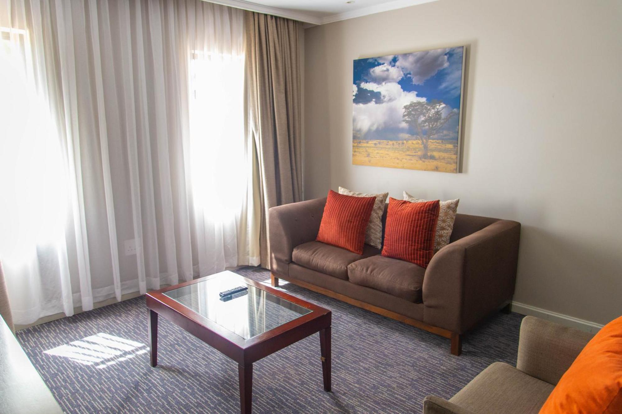 Cresta Mahalapye Hotel Экстерьер фото