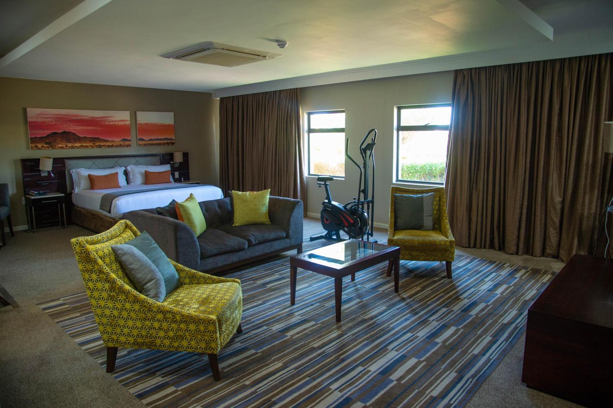 Cresta Mahalapye Hotel Экстерьер фото