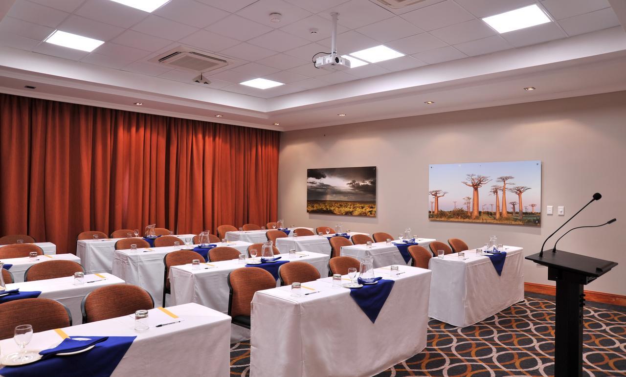 Cresta Mahalapye Hotel Экстерьер фото