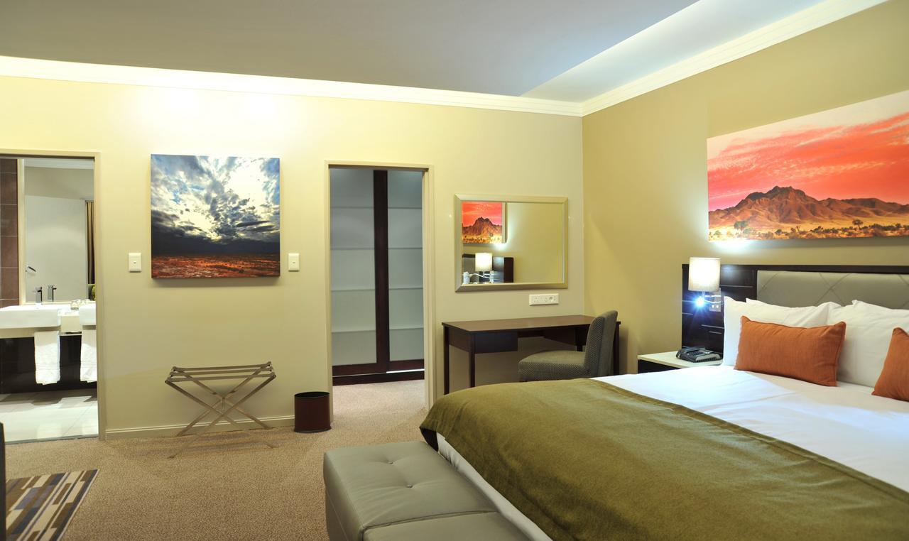 Cresta Mahalapye Hotel Экстерьер фото